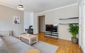 Ny Og Sentral Leilighet